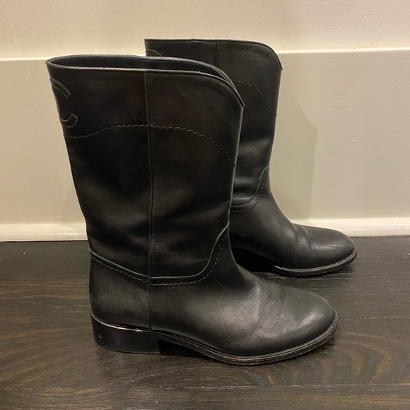 Chanel Flat Boots - Picture 1 of 4